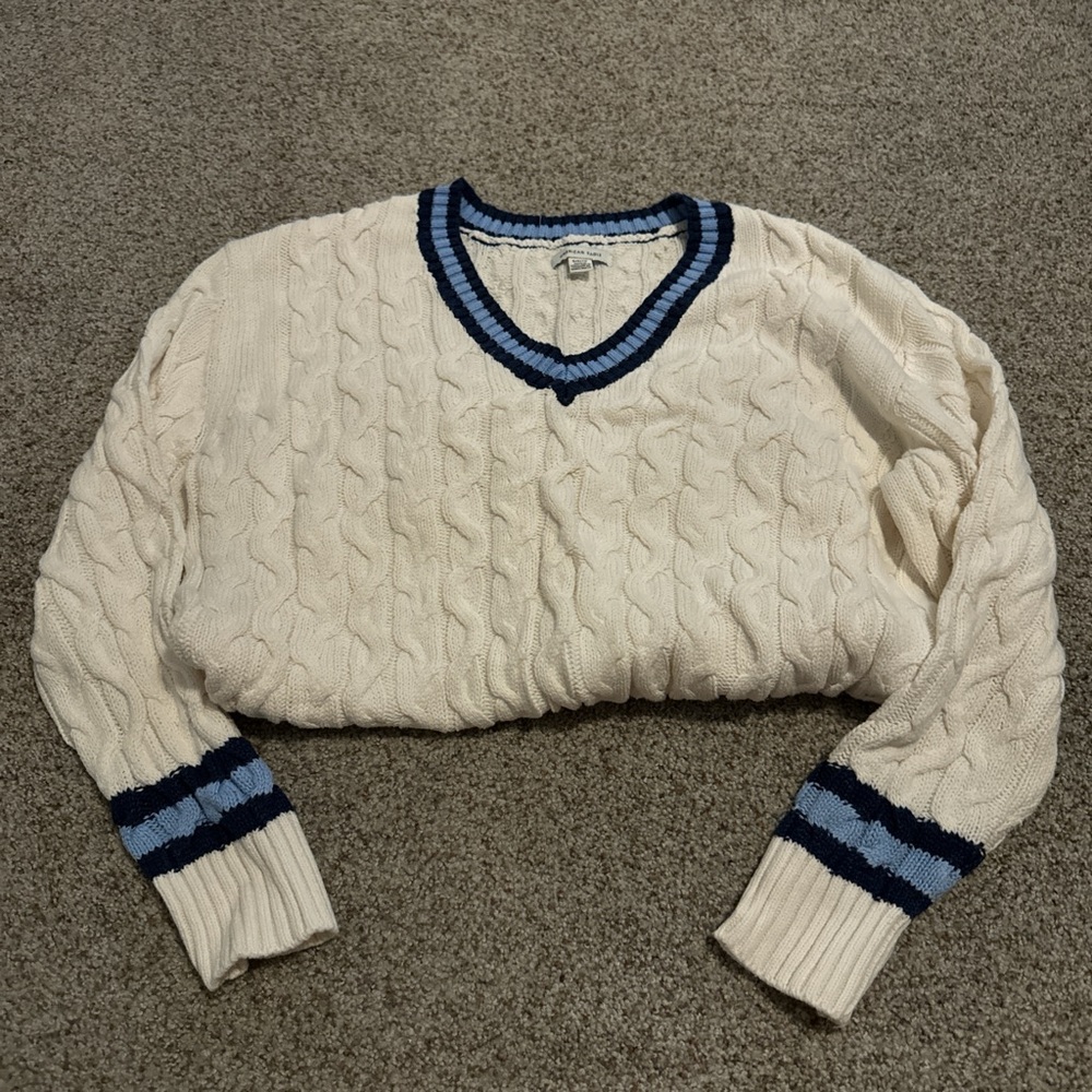 American Eagle Sweater